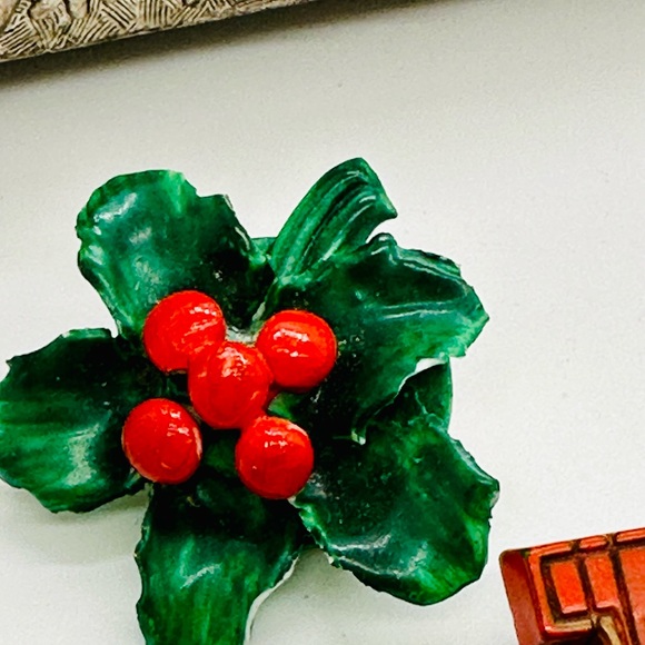 Vintage Christmas Brooch Jewelry lot - Picture 7 of 11